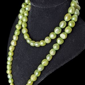 Elegant Green Dyed Freshwater Pearls Beaded Necklace